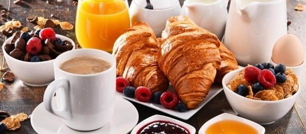 هل يجب تناول وجبة الفطور يوميا أو تخطيها؟