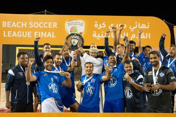 بعد اكتساحه صلالة.. العامرات بطلا لدوري الشاطئية العُماني