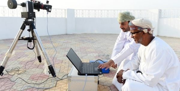 سلطنة عمان تعلن استطلاع رؤية هلال رمضان المُبارك يوم غد الجمعة