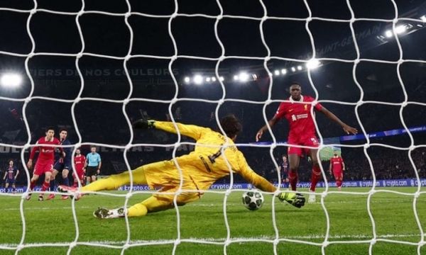 ليفربول يهزم سان جيرمان ويدنو من دور الثمانية لدوري أبطال أوروبا