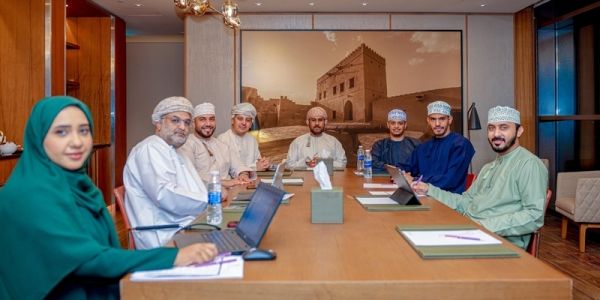 لجنة الاقتصاد الرقمي والذّكاء الاصطناعي  العمانية تعقد اجتماعها الأول لعام 2025