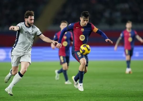 برشلونة يعزز صدارته في الدوري الإسباني بفوز كبير على أوساسونا