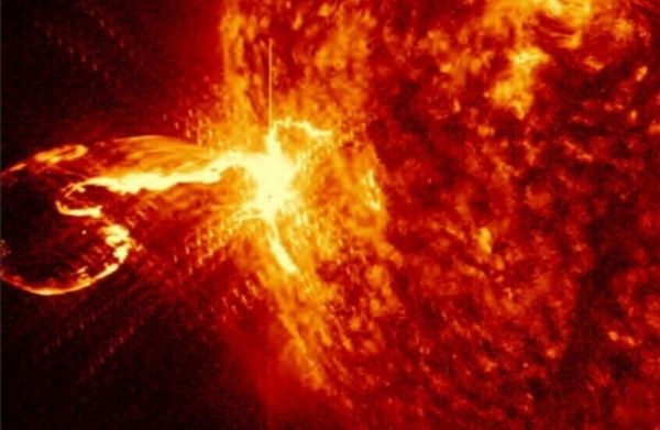 لقطات غير مسبوقة... مسبار يرصد أقرب مشاهد على الإطلاق للرياح الشمسية