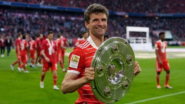 بايرن ميونيخ يعلن رحيل نجمه توماس مولر نهاية الموسم الحالي