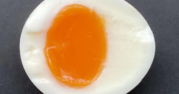 علماء إيطاليون يكشفون الطريقة المثالية لسلق البيض في 32 دقيقة