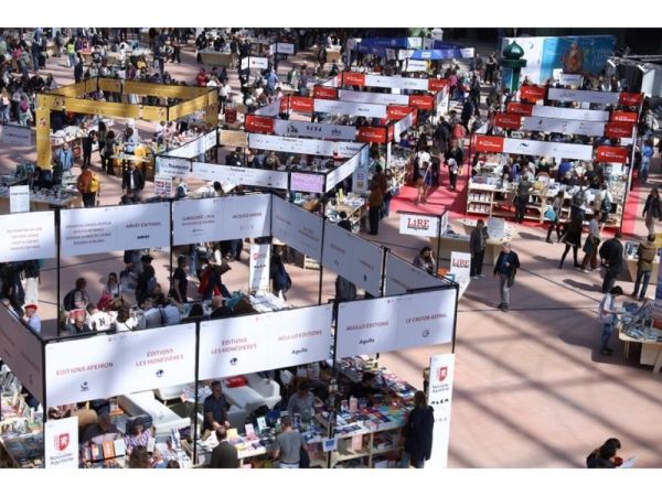 أكثر من 450 دار نشر في مهرجان باريس للكتاب