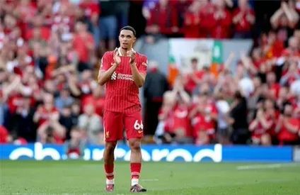 أرنولد يترك ليفربول بعد 20 عامًا ويقترب من ريال مدريد