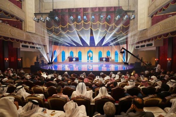 شاعران يمنيان يفوزان بالمركزين الأول والثالث في جائزة ثقافية بقطر