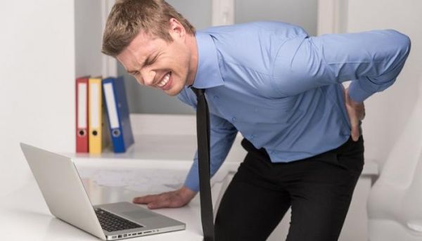 دراسة: الجلوس لفترات طويلة يزيد احتمالات الإصابة بالزهايمر