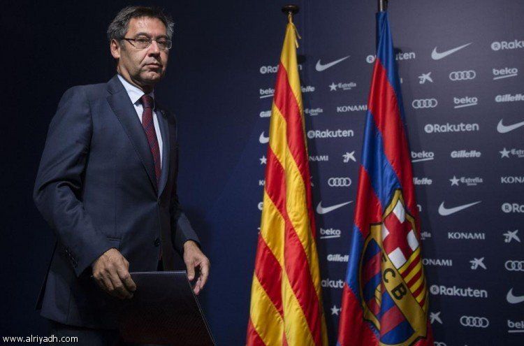 رئيس برشلونة يلمح إلى رحيل ناديه عن الدوري الإسباني