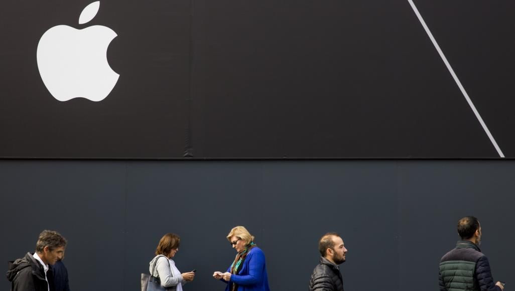 هل يكون هذا الهاتف الذكي سلاح آبل للاستيلاء على حصة هواوي في السوق؟