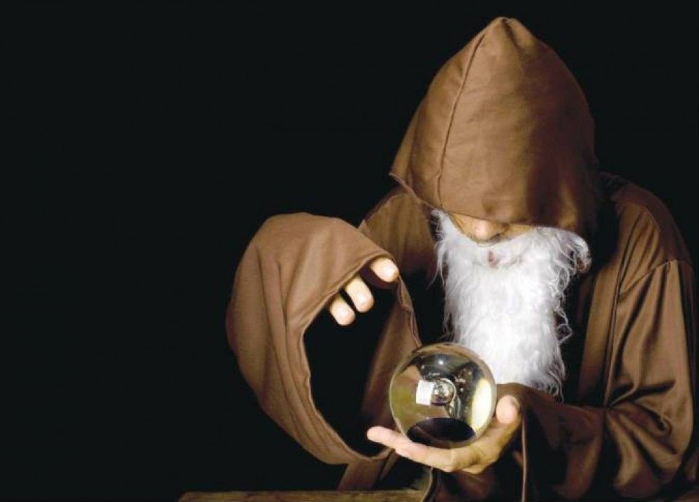 شهرتهم تأتي من خداعك.. تعرف على أهم السحرة في التاريخ