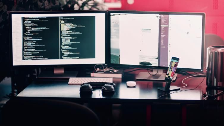 أهم التطبيقات المجانية لتعلّم البرمجة عبر هاتفك الذكي