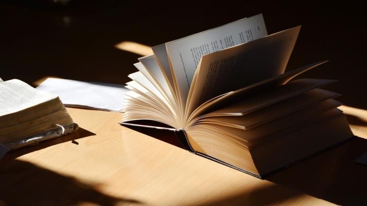 خمسة كتب تقدم لك فلسفة العلم