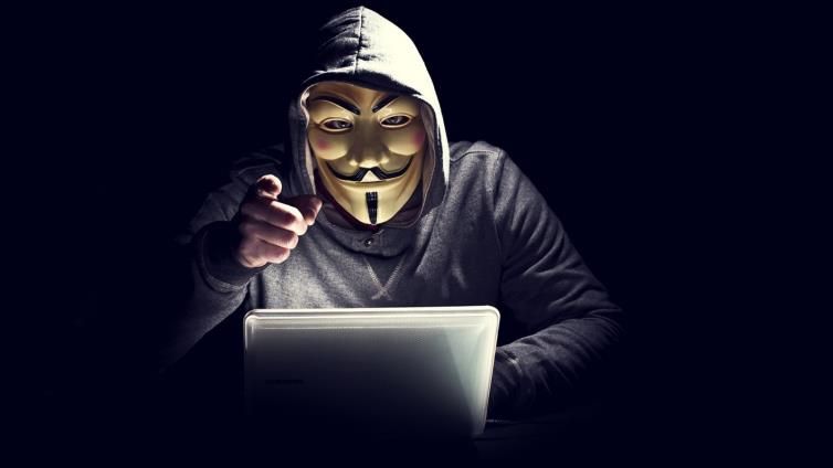 هل يمكن تعلم الاختراق بنفسك؟ دليل شامل للإجابة عن السؤال