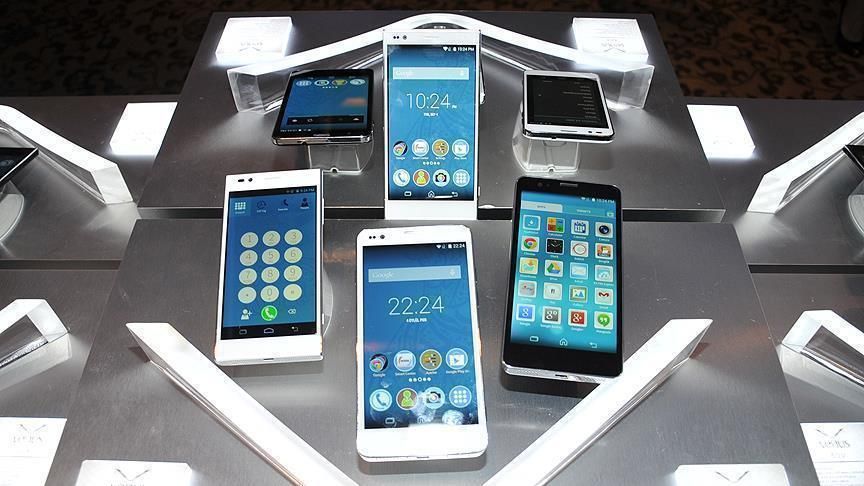 الصحة العالمية: الهواتف الذكية تهدد مليار شخص بفقدان السمع