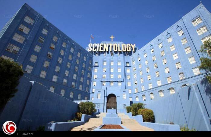 تجند النجوم وتخترق المؤسسات.. تعرف إلى ديانة الساينتولوجي التي يعتنقها الملايين
