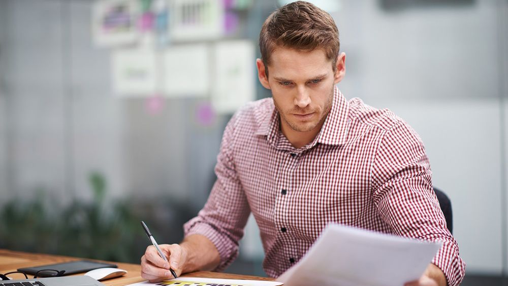 أن تعمل من منزلك بالبيجامة.. كيف يؤثر العمل الحر على صحتك النفسية؟