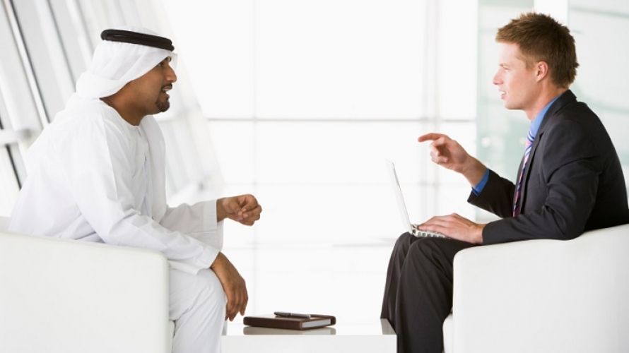 لماذا نكون أكثر حرية حينما نتحدث اللغة الأجنبية؟