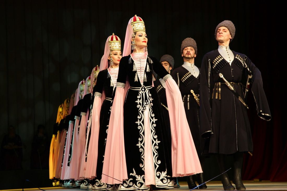 يعيشون بيننا ولا نعرف عنهم الكثير.. ماذا تعرف عن الشركس ؟