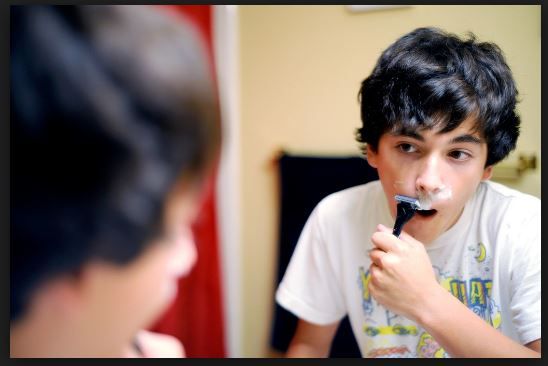 العادة السرية تسبب ضعف البصر واحلق شاربك لينمو.. أساطير طبية خاطئة نشأنا عليها