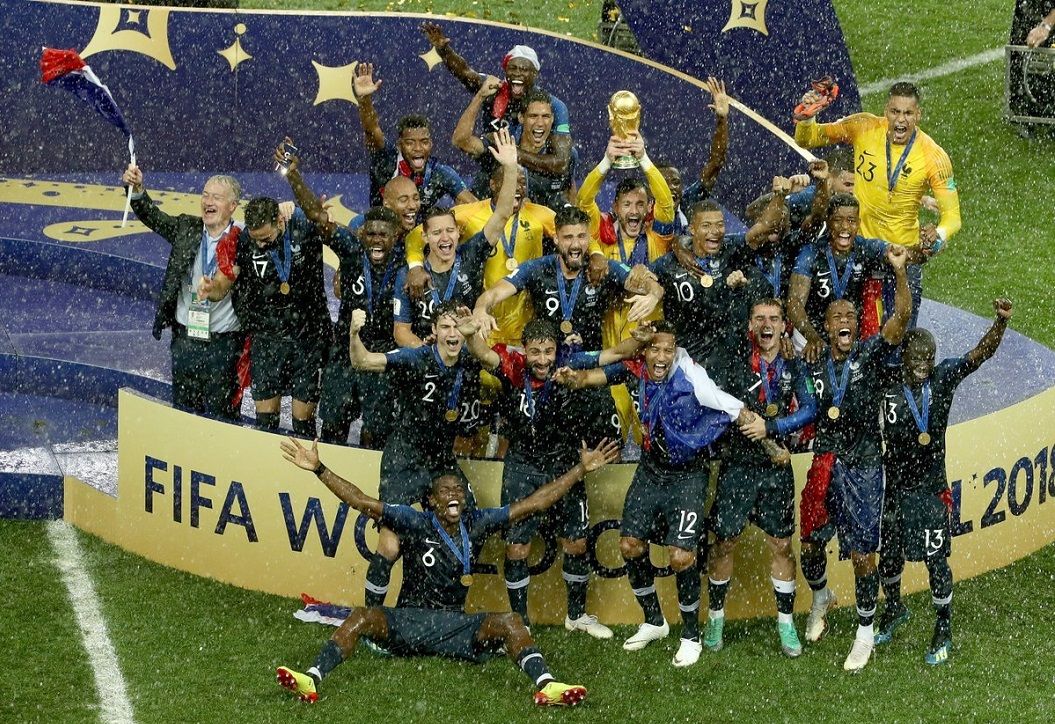 غضب فرنسي بعد تهنئة ممثل أمريكي لأفريقيا بالفوز بالمونديال