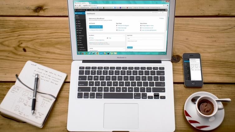 كيف تنشئ موقعا إلكترونيا خاصا بك مجانا؟