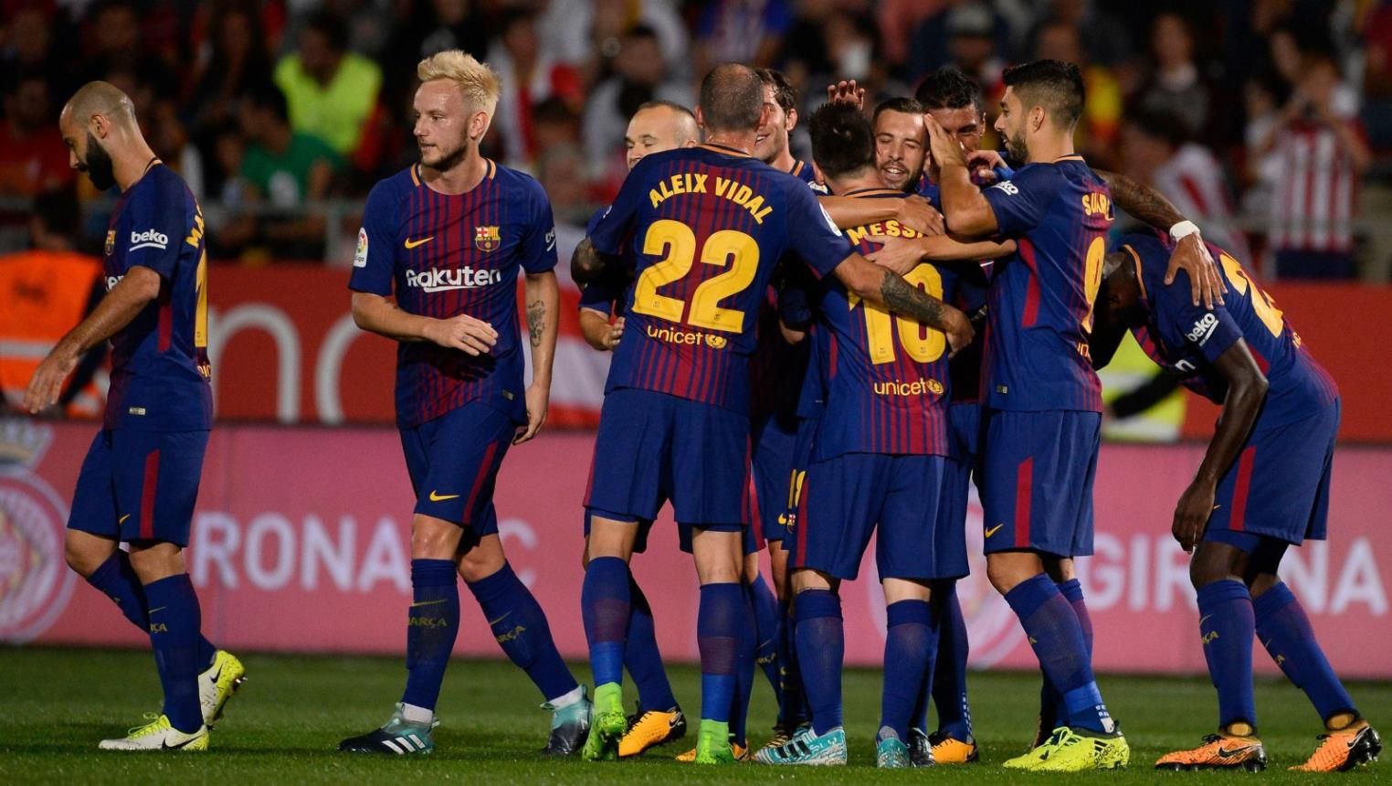 مشوار مثالي بالليغا.. برشلونة يغرد وحيداً