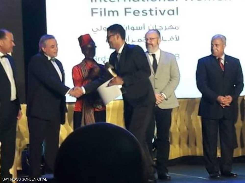 الفيلم اليمني "10 أيام قبل الزفة" يفوز بجائزة مهرجان أسوان