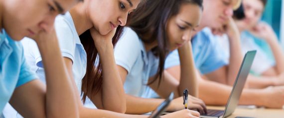 صوِّر المحاضرات وجمِّعها في PDF أو استخدِمها لمنعك من فتح الهاتف أثناء المذاكرة.. تطبيقات تساعدك في دراستك