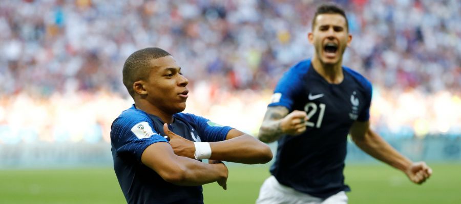 فرنسا تدّك الأرجنتين برباعية، وتصعد إلى الدور الثاني.. ميسي يودّع كأس العالم!