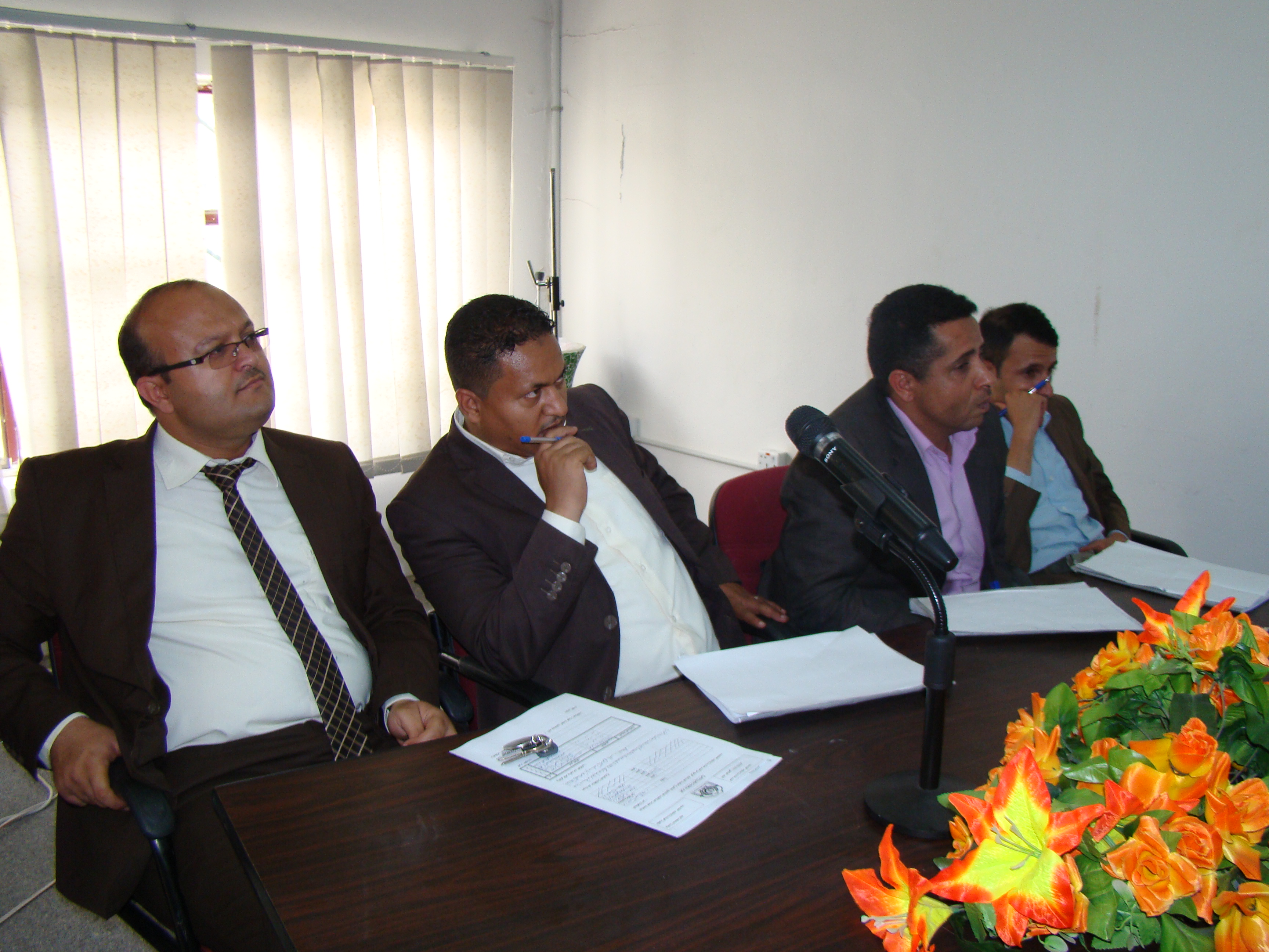 بدء مناقشة مشاريع تخرج طلاب كلية الهندسه وعلوم الحاسوب