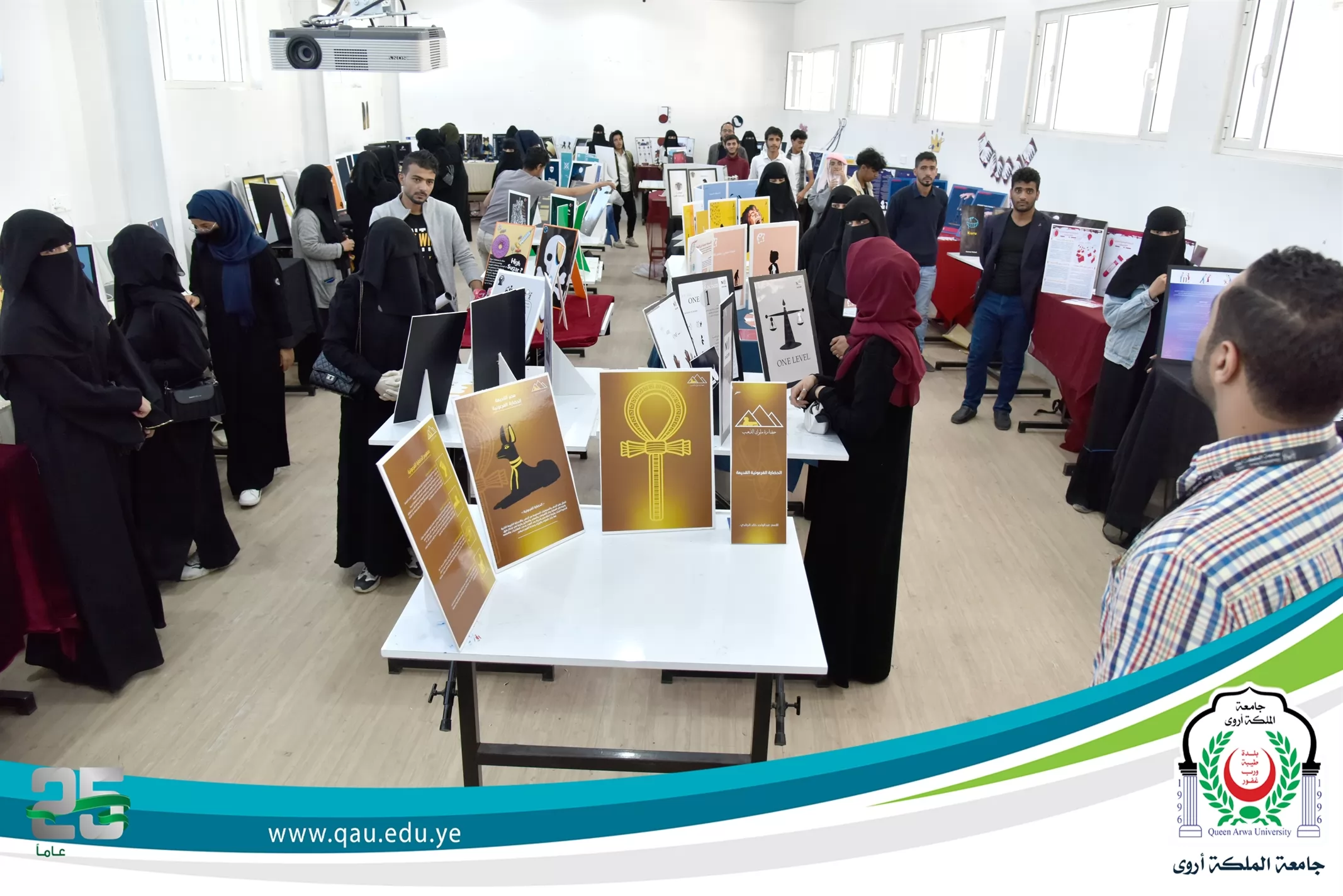 معرض نهائي استوديو تصميم جرافيك