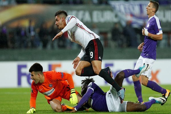 الدوري الأوروبي: فوز كاسح لميلان وسقوط مدوّ لإيفرتون