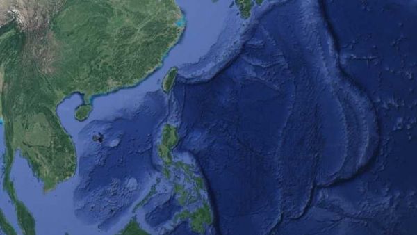 مد كابل إنترنت عملاق من غوغل وفيسبوك "تحت البحر"