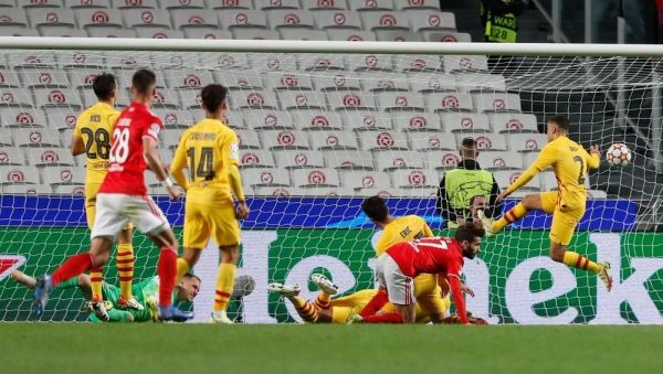 بنفيكا يزيد من أوجاع برشلونة بثلاثية وفوز ساحق لبايرن ميونيخ بخماسية