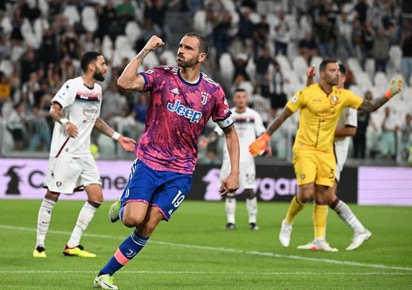 يوفنتوس يقتنص التعادل بصعوبة في مباراة شهدت 4 بطاقات حمراء