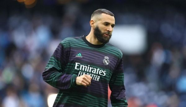 ريال مدريد يعلن رحيل بنزيمة عن الفريق