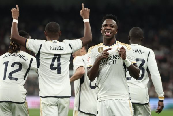 ريال مدريد يحسم مواجهة القمّة بفوز عريض على فالنسيا